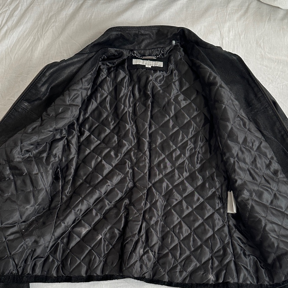 Wilsons Leather Black Women's Zip-Front Leather Jacket - Picture 9 of 12